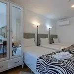 Bairro Alto Palace Special For Groups Up To 24 Guests شقة Lisboa