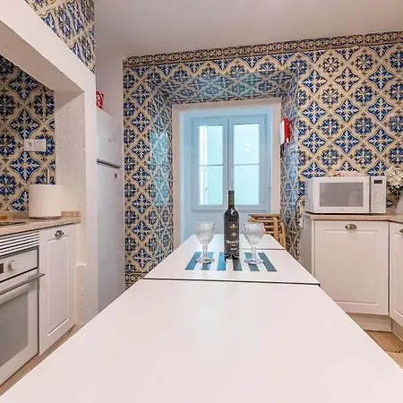 Апартаменты Bairro Alto Palace Special For Groups Up To 24 Guests Лиссабон