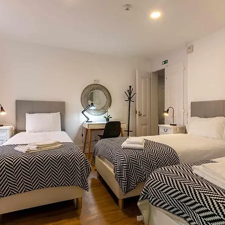 شقة Bairro Alto Palace Special For Groups Up To 24 Guests Lisboa