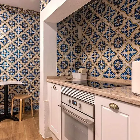 Bairro Alto Palace Special For Groups Up To 24 Guests Апартаменты Лиссабон