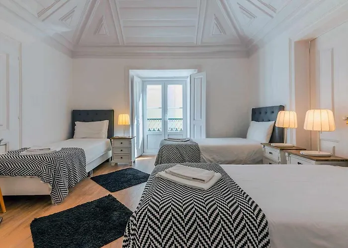 Bairro Alto Palace Special For Groups Up To 24 Guests