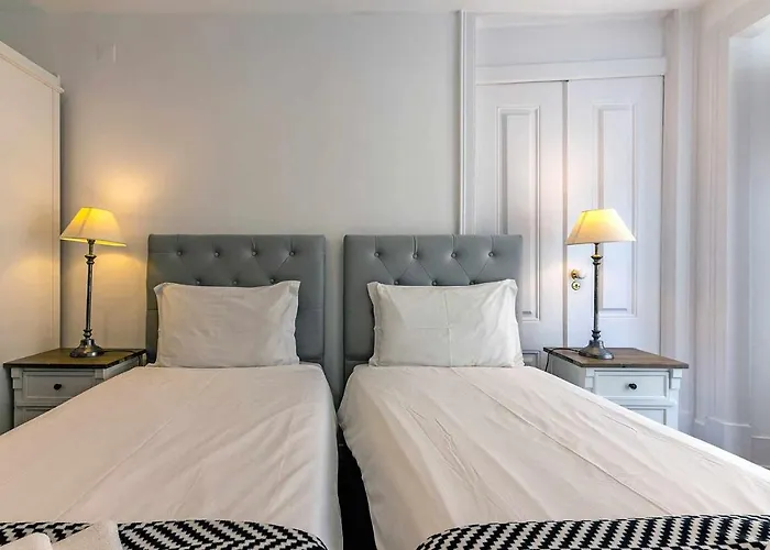 Bairro Alto Palace Special For Groups Up To 24 Guests شقة