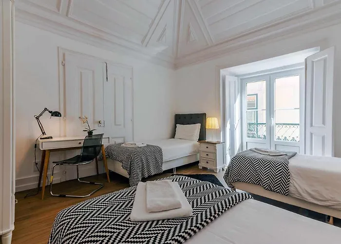 Bairro Alto Palace Special For Groups Up To 24 Guests
