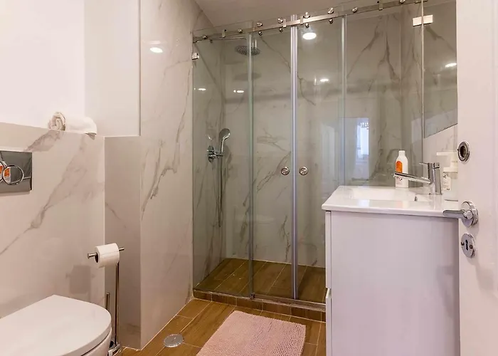 Bairro Alto Palace Special For Groups Up To 24 Guests شقة *