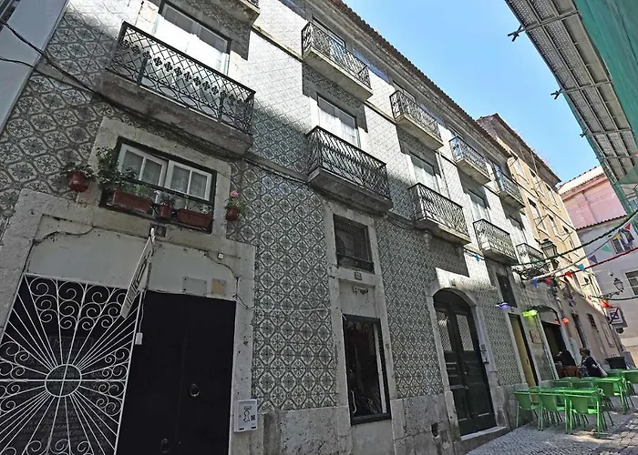 شقة Bairro Alto Palace Special For Groups Up To 24 Guests Lisboa