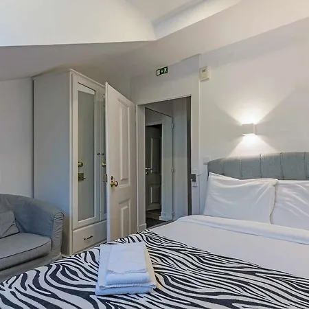 Bairro Alto Palace Special For Groups Up To 24 Guests